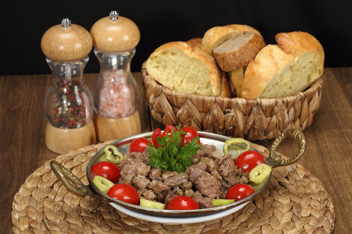 Et Kavurma+Pirinç Pilavı+Mevsim Salata