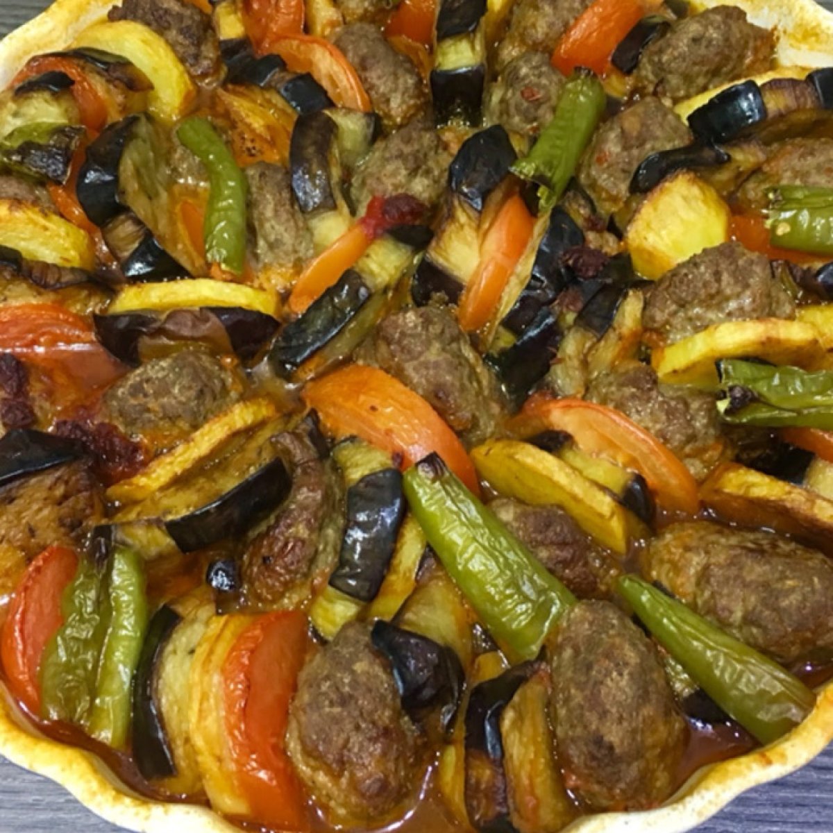 Fırında Sebzeli Köfte