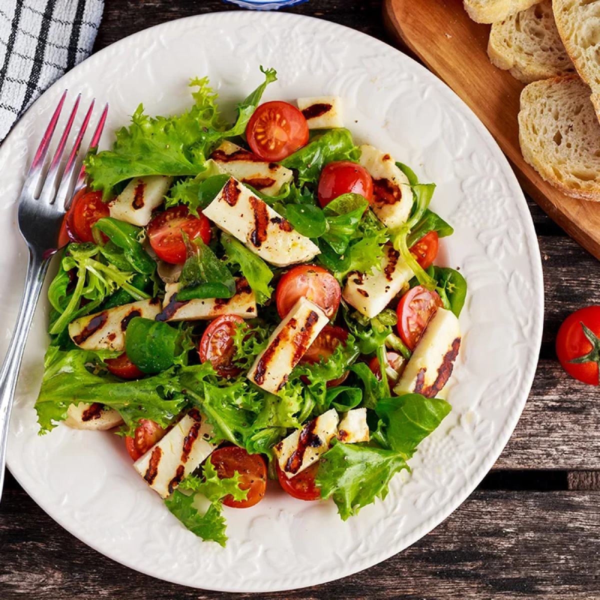 Hellim Peynirli Salata