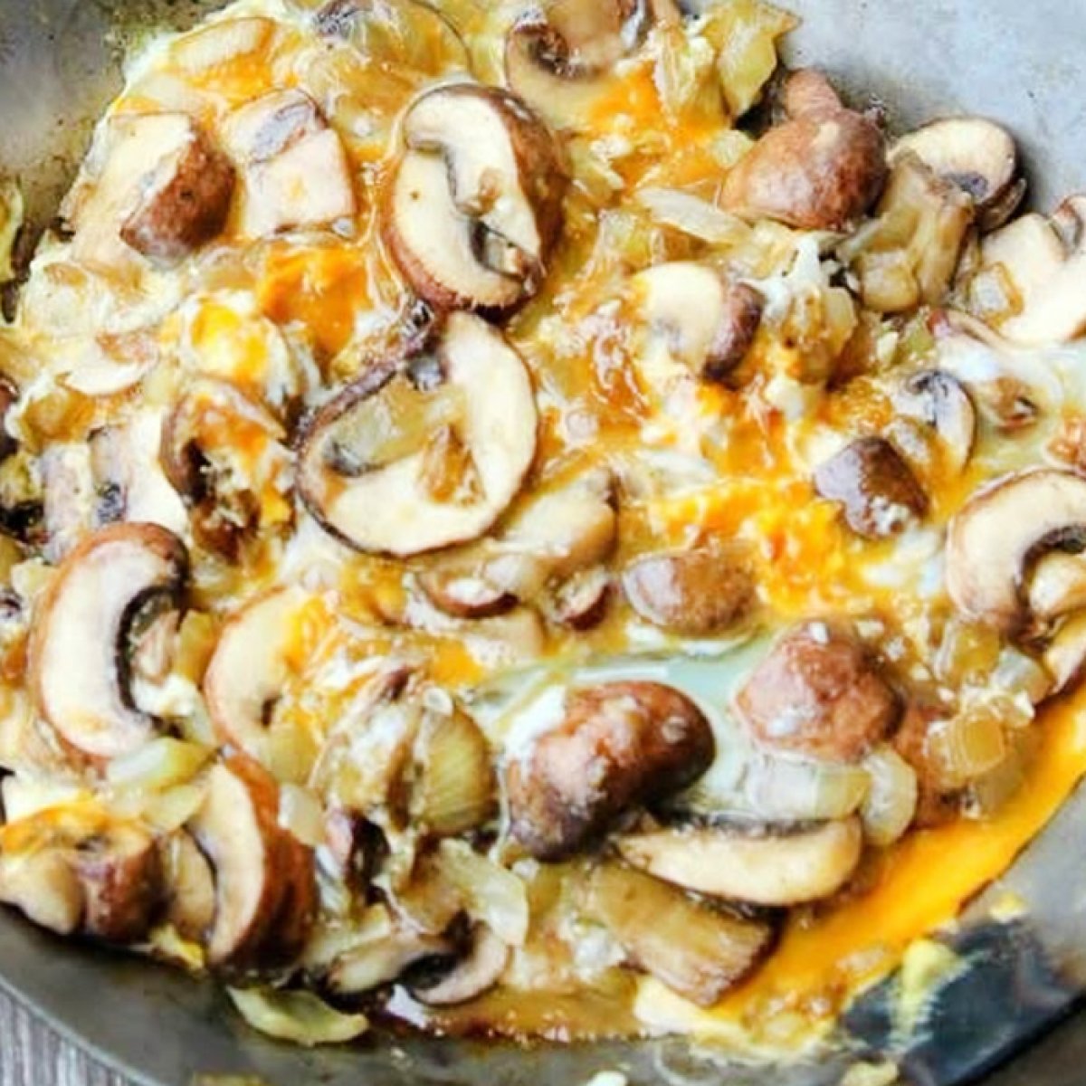 Yumurtalı Mantar Kavurma